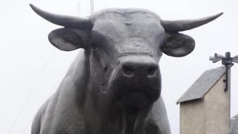 Statue du Taureau de Laguiole